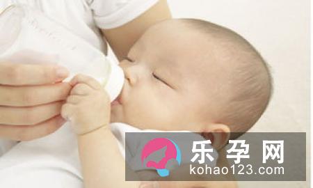 宝宝囟门凸起是怎么回事?宝宝颅内水分缺失或导致颅内疾患!