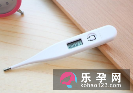 婴儿体温偏低怎么办?过高怎么办:婴儿体温出现过高时体温大于在374