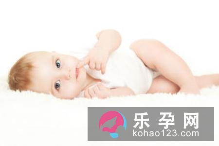 婴儿放屁多正常吗 多大可以吃莴笋叶