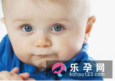 宝宝眼屎多怎么办 是上火吗