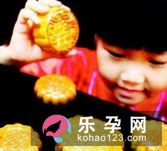 2018年中秋节小孩吃什么月饼好?多大能吃月饼:未到三岁的
