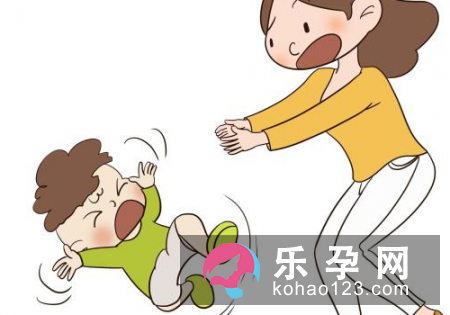 新生儿一放到床上就醒怎么回事 怎么防止掉床