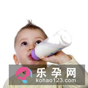 新生儿体温过高是什么?新生儿发热指体温在37以上的宝宝体温高吗