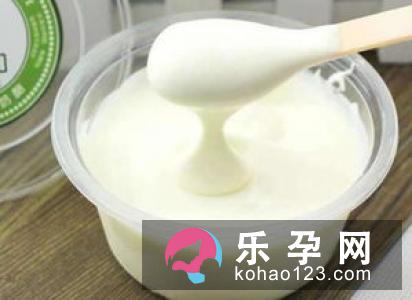 宝宝喝酸奶不能吃什么 能吃鸡蛋吗