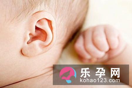宝宝囟门凸起是怎么回事?宝宝颅内水分缺失或导致颅内疾患!