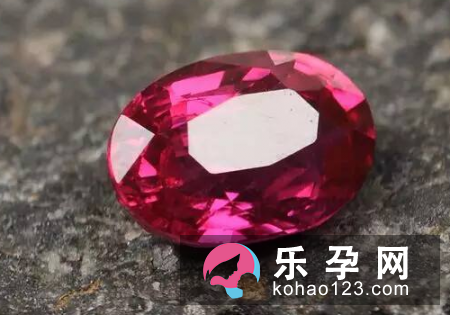 孕妇梦见观音赐红宝石是什么意思 是生男生女
