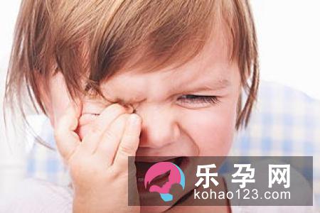 囟门小的孩子有问题吗 如何从囟门观察宝宝的身体状况