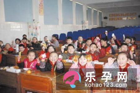 中国人过新年向来少不了要走亲访友