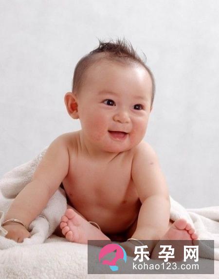 孕期体重的控制以前的孕妈妈从一开始怀孕就被家人保护