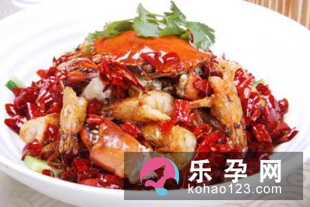 “月子”里的妈妈饮食要特别注意,它关系到妈妈的身体恢复和宝宝的健康成长
