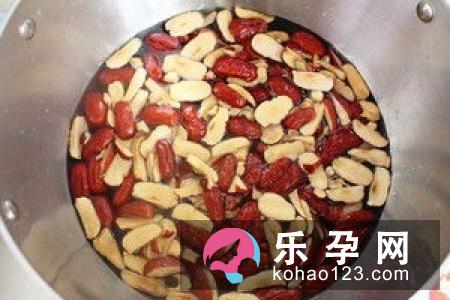 十个月的宝宝可以吃红枣吗