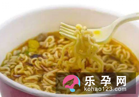 坐月子可以黄鳝方便面吗