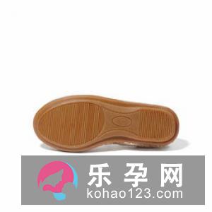 宝宝几个月可以穿硬底鞋 和软底鞋哪个好