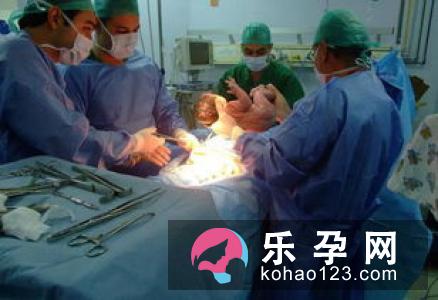 什么情况预示我要分娩了?孕晚期你常常感到肚皮发紧,或者感到宝宝向盆腔内下降