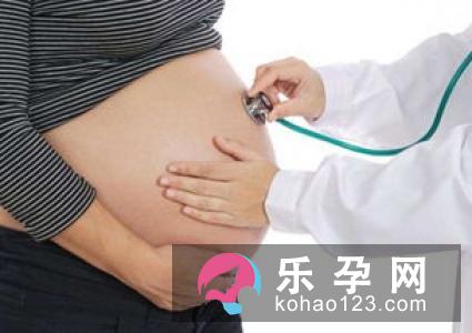 尴尬事7分娩的过程对于你的丈夫来说也并不轻松胎儿监测器哗啦地响