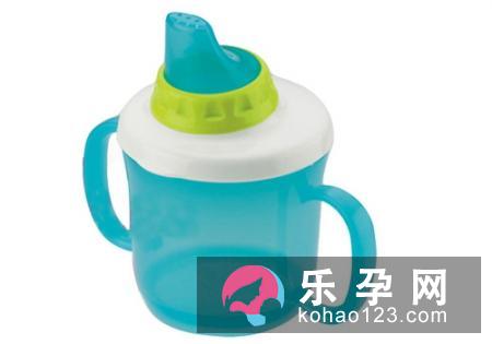 吸管杯和鸭嘴杯的区别 哪个好