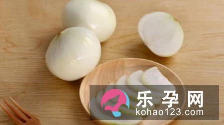洋葱蒸水婴儿可以吃吗 多大的宝宝可以吃