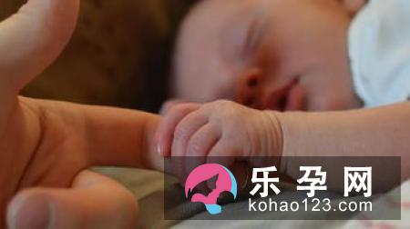 妊娠纹出现在什么地方 肚皮痒是长的前兆吗