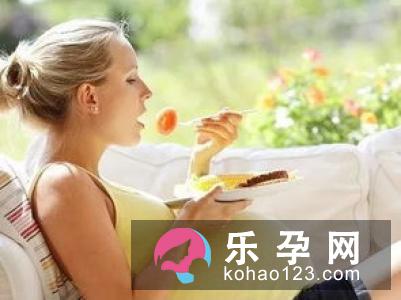 男孩从孕妇肚子的形状可以分辨出来
