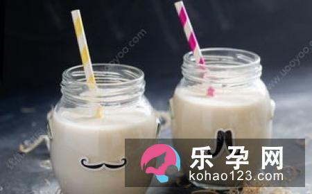 叶酸和牛奶能一起吃吗 能和维生素b一起吃吗