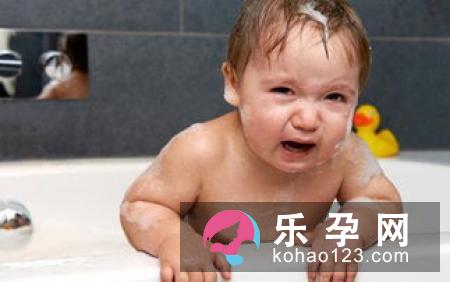 小孩子胆小怕生的原因 怎么办