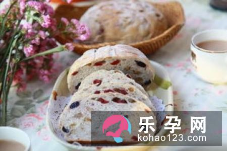 剖腹产排气后可以吃什么水果 可以吃面包吗