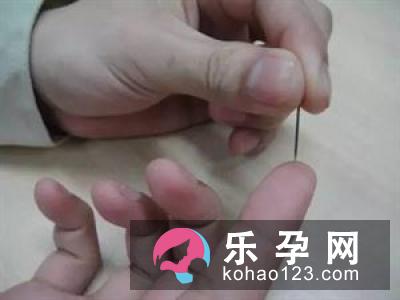 小孩发烧可以艾灸吗 艾灸什么穴位