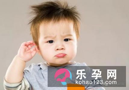 宝宝耳朵进入异物怎么办 后面长硬包是怎么回事