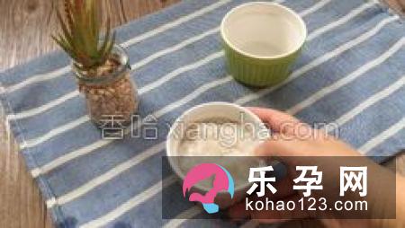 哺乳期可以喝椰汁吗 可以喝藕粉吗