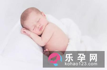 乳头内陷有白色分泌物是怎么回事 怎么喂养宝宝