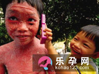 猫头鹰睡觉打一成语 睁只眼闭只眼什么意思