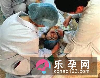 自然分娩对产妇和胎儿都有好处