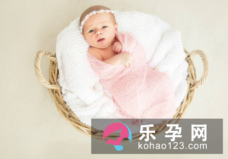 黄疸值多少需要照蓝光 照一次多久