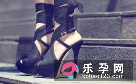 女性过早穿高跟鞋致侧切率高