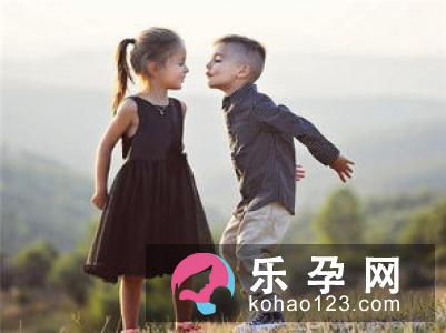 宝宝哭闹缺什么 呕吐怎么回事 宝宝哭闹缺什么 呕吐怎么回事