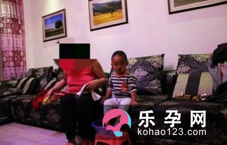 夏天怎么给小孩洗脚 几岁小孩可以泡脚 夏天怎么给小孩洗脚 几岁小孩可以泡脚