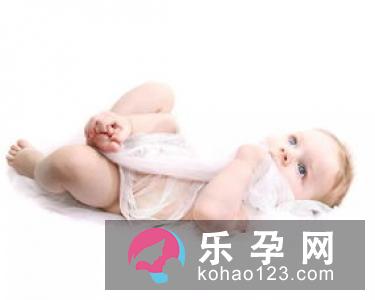 新生儿喝奶粉大便有奶瓣怎么办 几个月宝宝成形