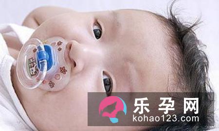 安抚奶嘴宝宝一次使用多久 尺寸怎么选择