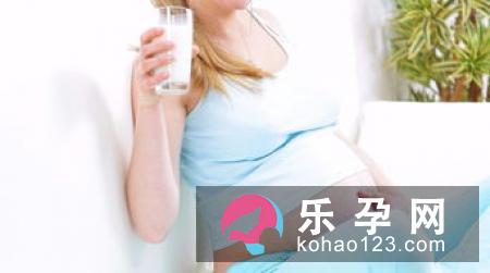 长期穿高跟鞋会影响到胎儿入盆