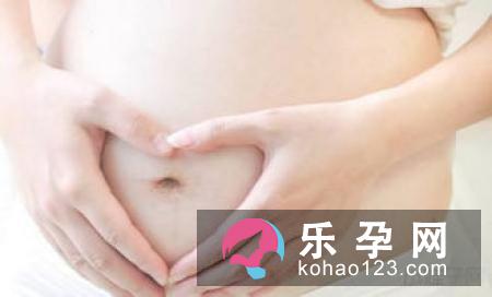 宝宝在产道里要经历多次的转身